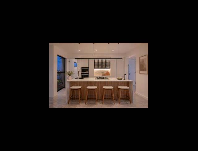 4 BEDROOM HOUSE FOR SALE IN SEATON ESTATE
